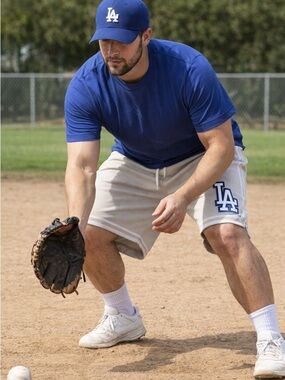 New Era LA Dodgers Logo Select Shorts Men’s Medium Dodgers/beige Baseball MLB